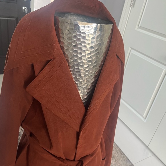 A fabulous vintage 1970s rust coloured ultra suede wrap coat by famous bridling - Picture 2 of 16